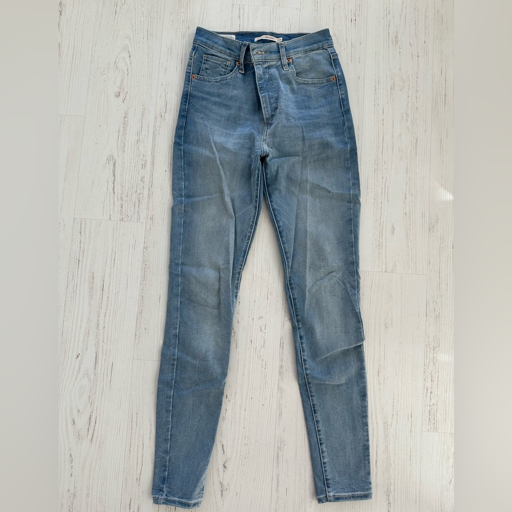 Levi mile high super skinny